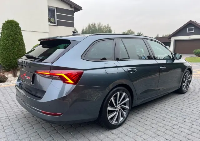 SKODA Octavia 2.0 TDI 4x4 Style DSG