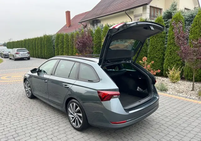 SKODA Octavia 2.0 TDI 4x4 Style DSG