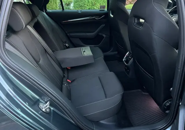 SKODA Octavia 2.0 TDI 4x4 Style DSG