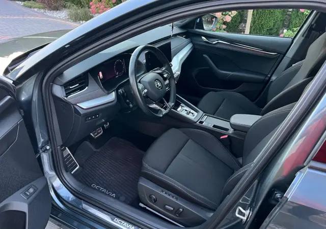 SKODA Octavia 2.0 TDI 4x4 Style DSG