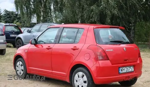 SUZUKI Swift 