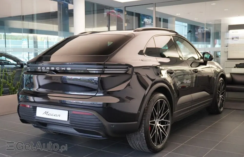 PORSCHE Macan 