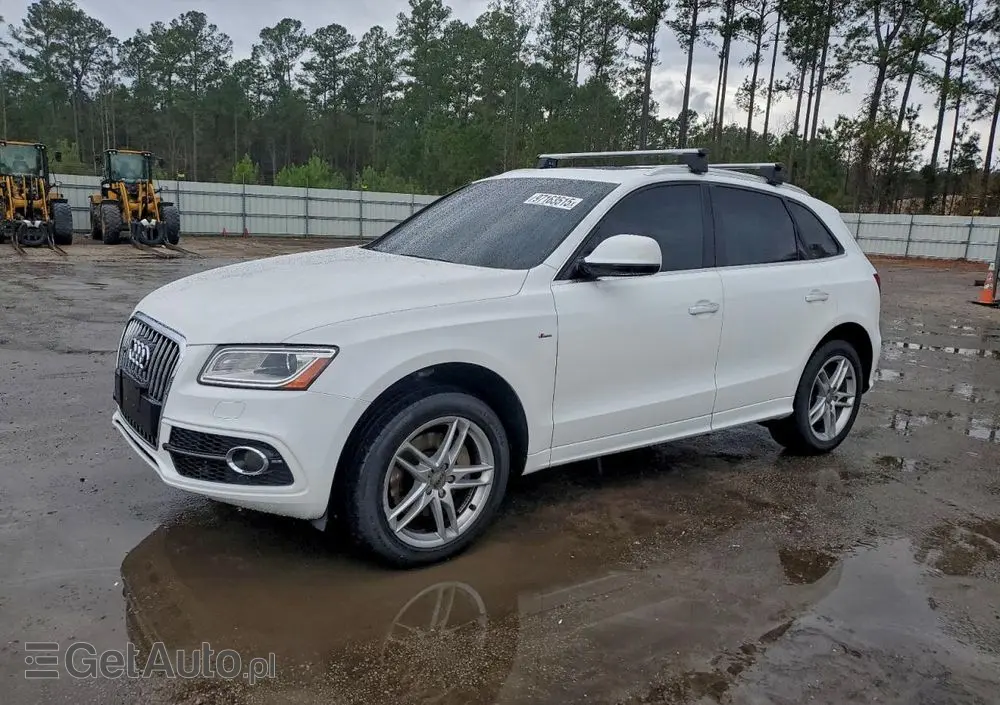 AUDI Q5 