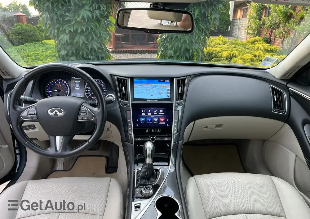 INFINITI Q50 Hybrid Premium