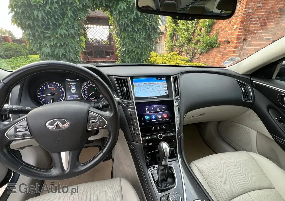 INFINITI Q50 Hybrid Premium