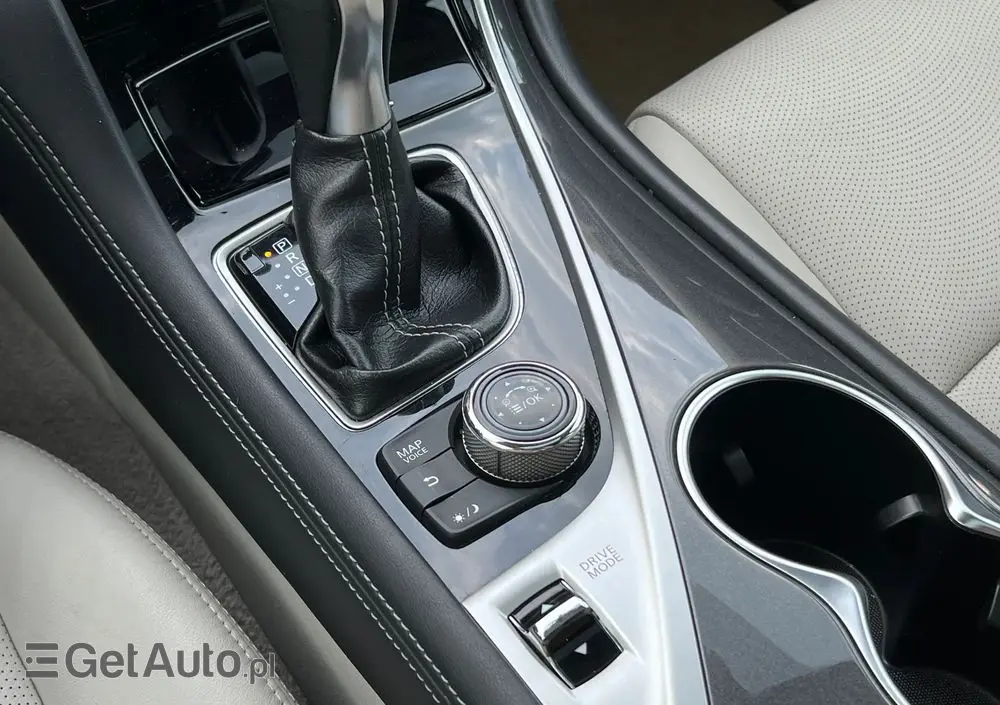 INFINITI Q50 Hybrid Premium