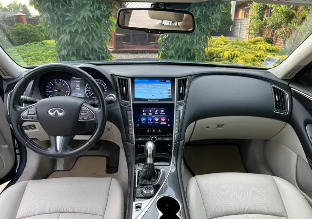 INFINITI Q50 Hybrid Premium