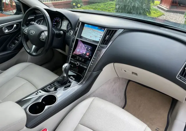 INFINITI Q50 Hybrid Premium
