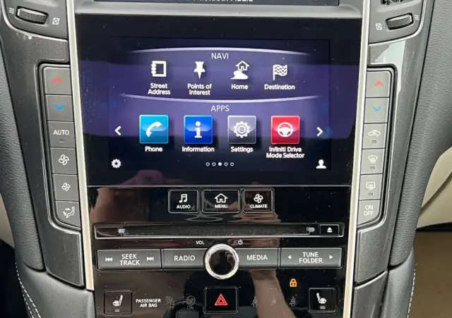 INFINITI Q50 Hybrid Premium