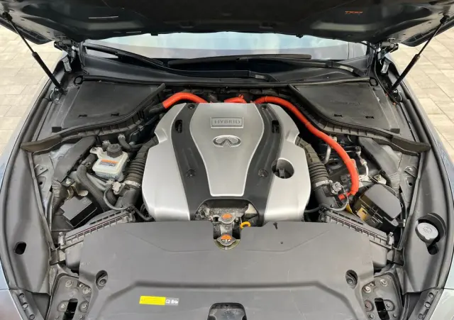 INFINITI Q50 Hybrid Premium
