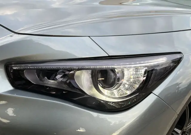 INFINITI Q50 Hybrid Premium