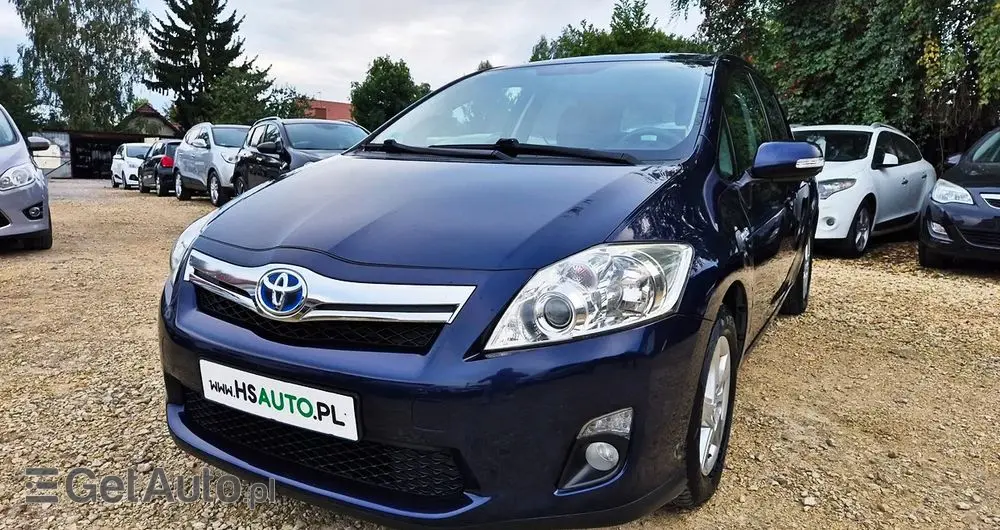 TOYOTA Auris 1.8 HSD Luna