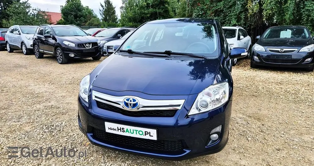 TOYOTA Auris 1.8 HSD Luna