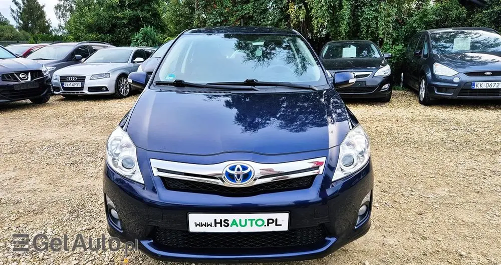 TOYOTA Auris 1.8 HSD Luna