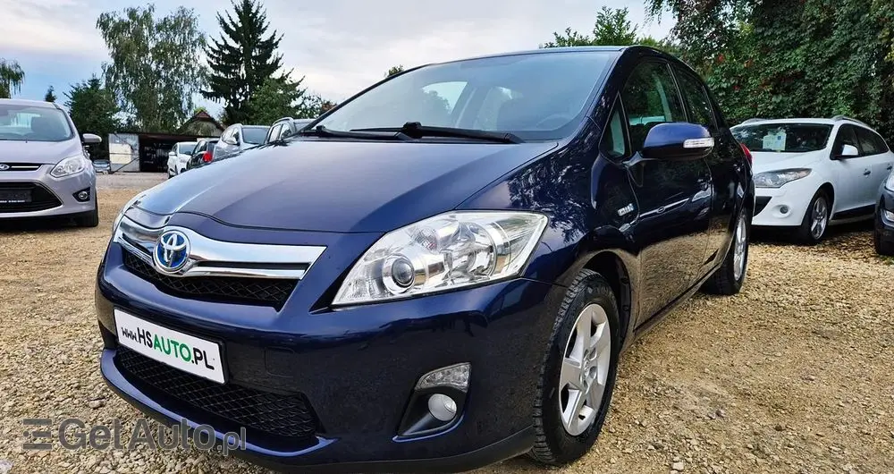 TOYOTA Auris 1.8 HSD Luna