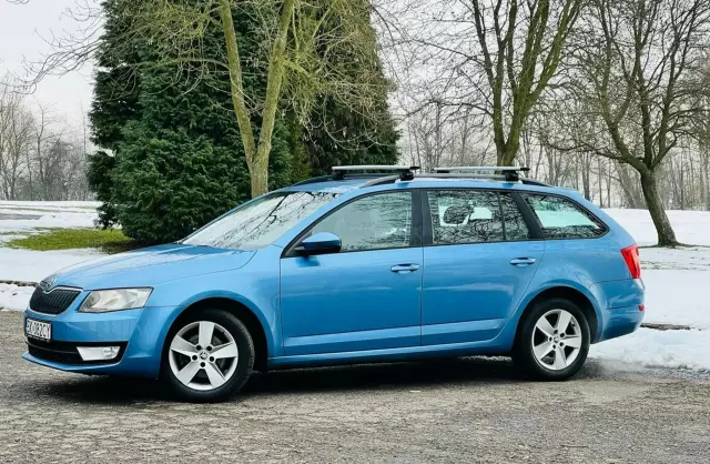 SKODA Octavia 