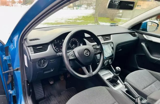 SKODA Octavia 