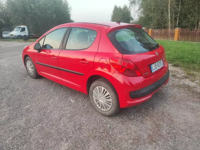 PEUGEOT 207 
