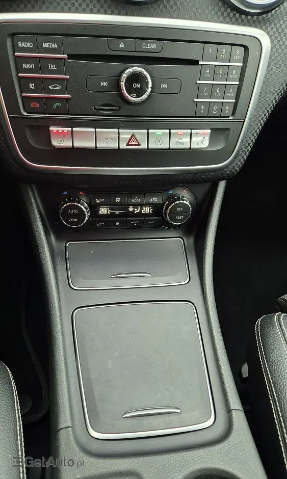 MERCEDES-BENZ Klasa A 180 7G-DCT Urban