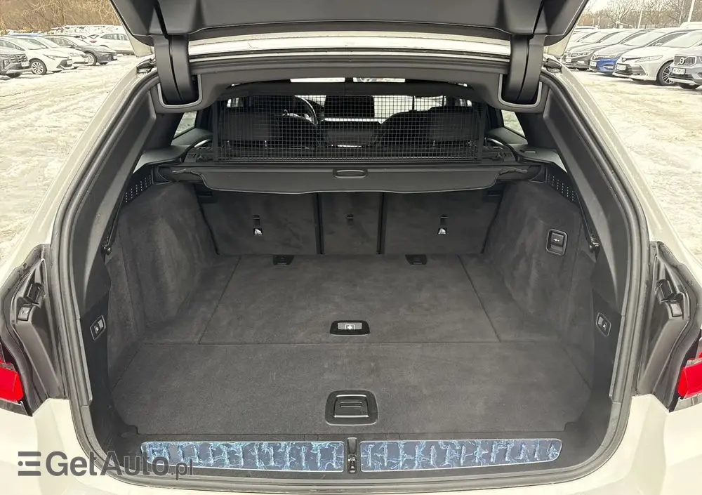 BMW Seria 5 530i xDrive mHEV M Sport sport