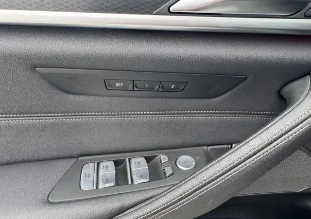 BMW Seria 5 530i xDrive mHEV M Sport sport