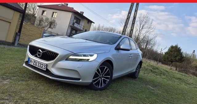 VOLVO V40 D2 Momentum