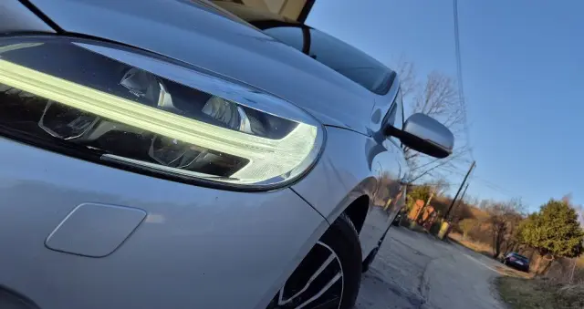 VOLVO V40 D2 Momentum