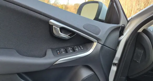 VOLVO V40 D2 Momentum