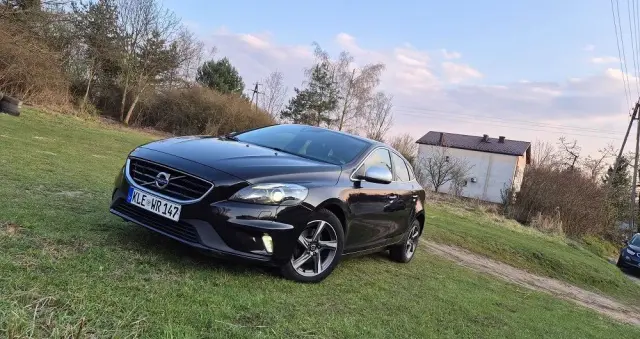 VOLVO V40 D2 Momentum