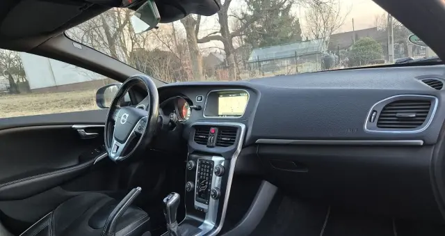 VOLVO V40 D2 Momentum