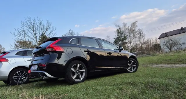 VOLVO V40 D2 Momentum