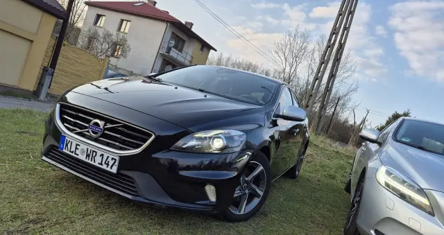 VOLVO V40 D2 Momentum