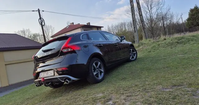 VOLVO V40 D2 Momentum