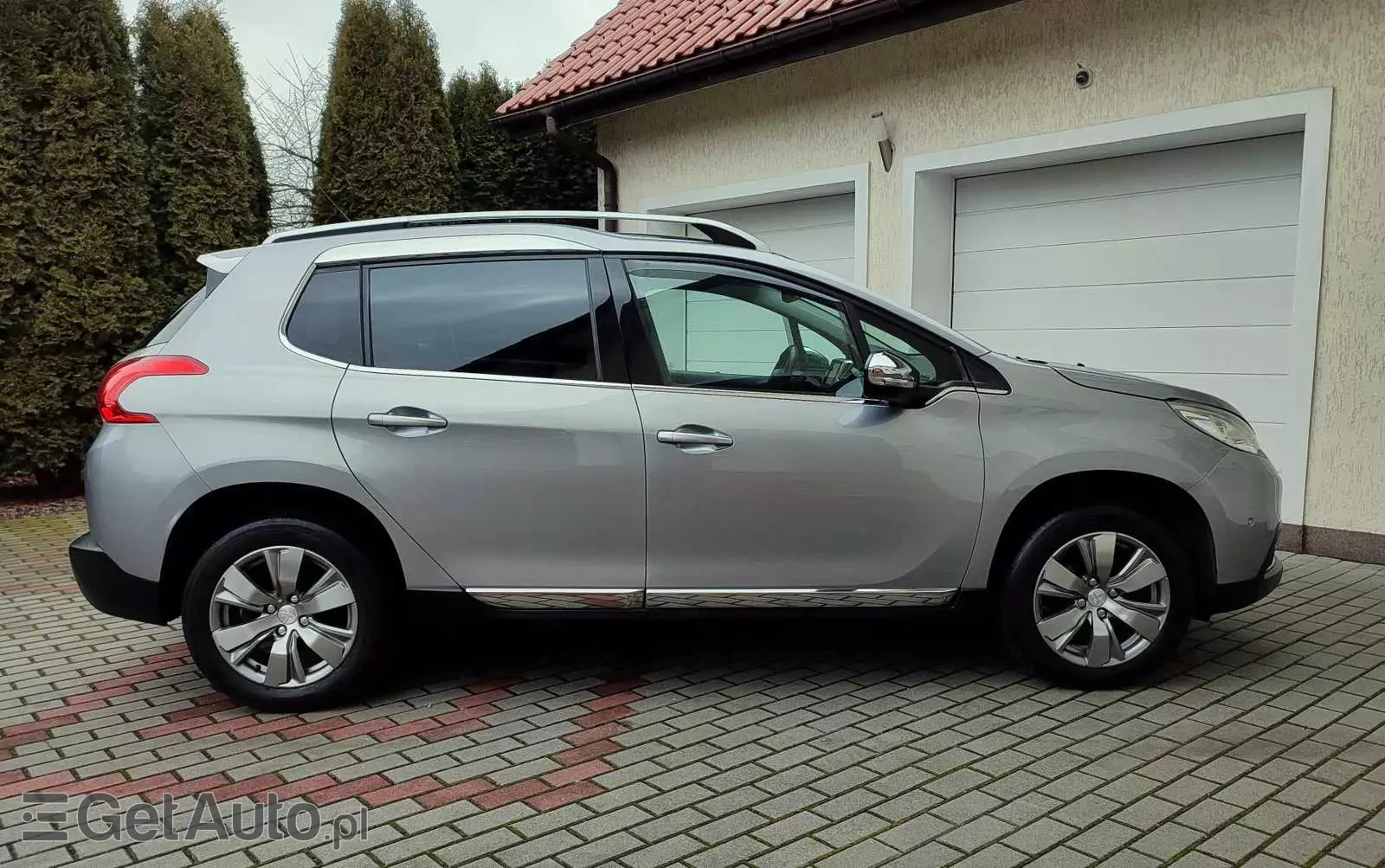 PEUGEOT 2008 PureTech 82 Allure