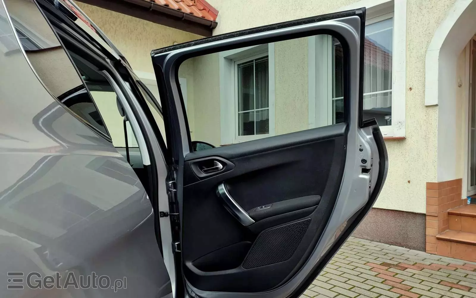 PEUGEOT 2008 PureTech 82 Allure