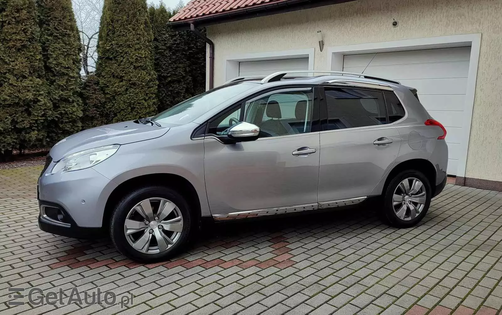 PEUGEOT 2008 PureTech 82 Allure