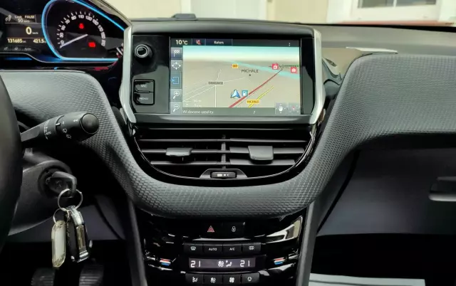 PEUGEOT 2008 PureTech 82 Allure