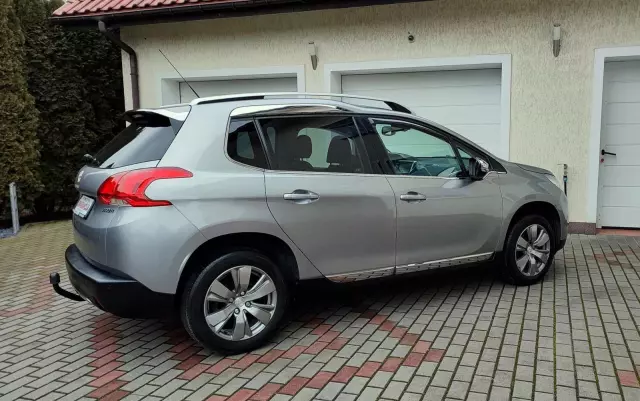 PEUGEOT 2008 PureTech 82 Allure