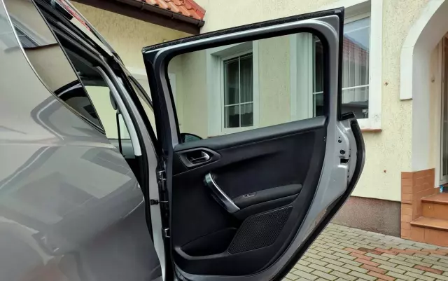 PEUGEOT 2008 PureTech 82 Allure