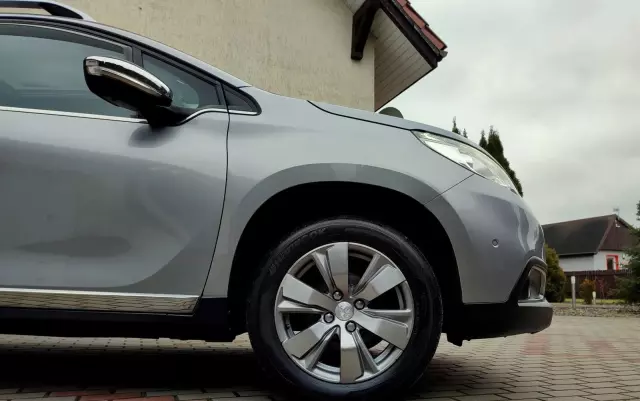 PEUGEOT 2008 PureTech 82 Allure