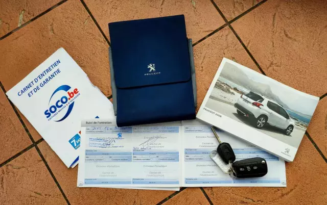 PEUGEOT 2008 PureTech 82 Allure