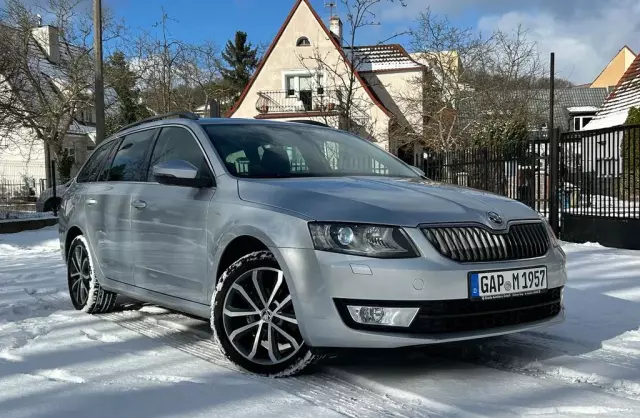 SKODA Octavia 1.6 TDI (110 KM)