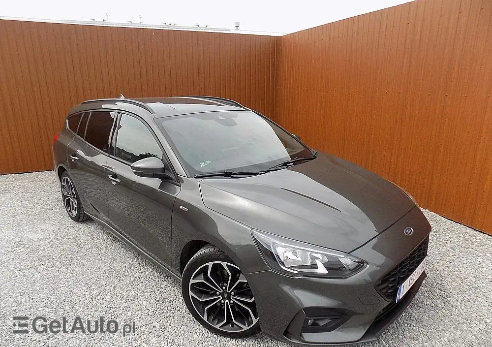 FORD Focus SW Ver-turnier-1-5-ecoblue-start--stopp--system-st--line-design