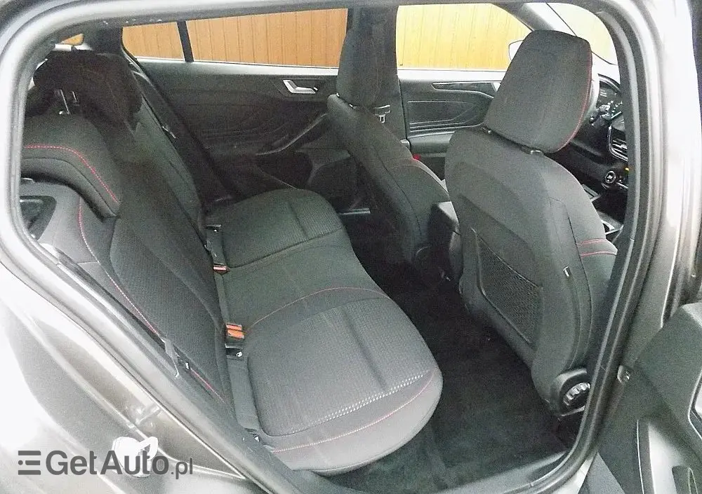 FORD Focus SW Ver-turnier-1-5-ecoblue-start--stopp--system-st--line-design
