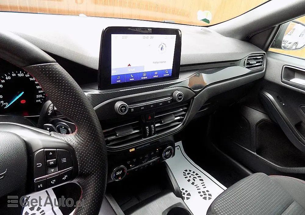 FORD Focus SW Ver-turnier-1-5-ecoblue-start--stopp--system-st--line-design