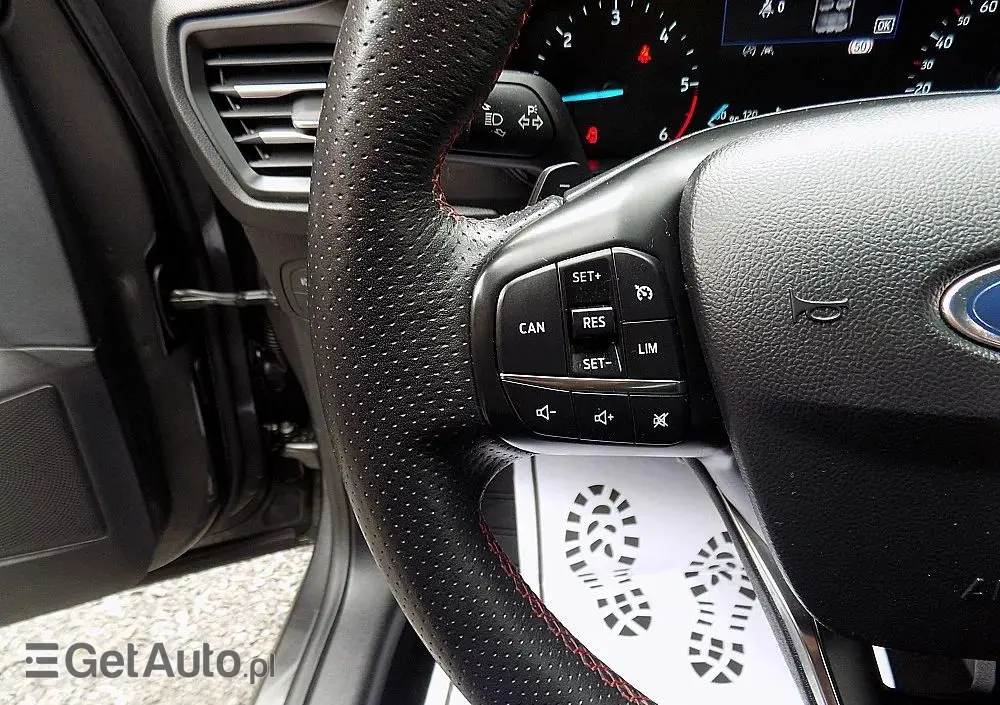 FORD Focus SW Ver-turnier-1-5-ecoblue-start--stopp--system-st--line-design