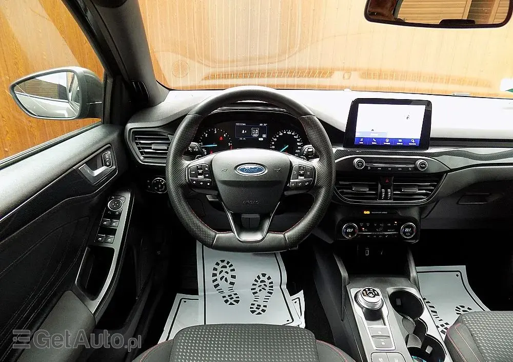 FORD Focus SW Ver-turnier-1-5-ecoblue-start--stopp--system-st--line-design
