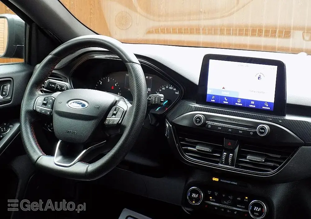 FORD Focus SW Ver-turnier-1-5-ecoblue-start--stopp--system-st--line-design