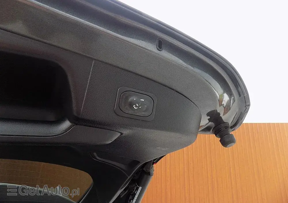 FORD Focus SW Ver-turnier-1-5-ecoblue-start--stopp--system-st--line-design