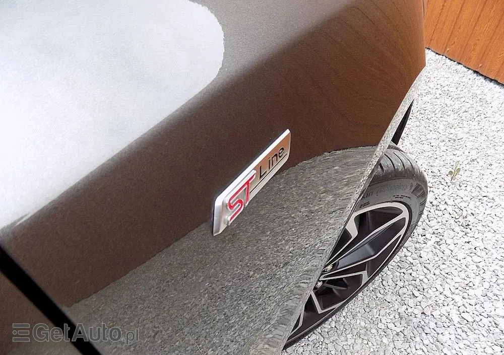 FORD Focus SW Ver-turnier-1-5-ecoblue-start--stopp--system-st--line-design